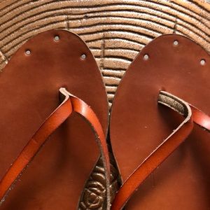 American Eagle Thin Leather Strap Sandals